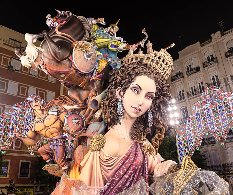Vive las Fallas de Valencia: ¡Una mascletà de lujo y premios!