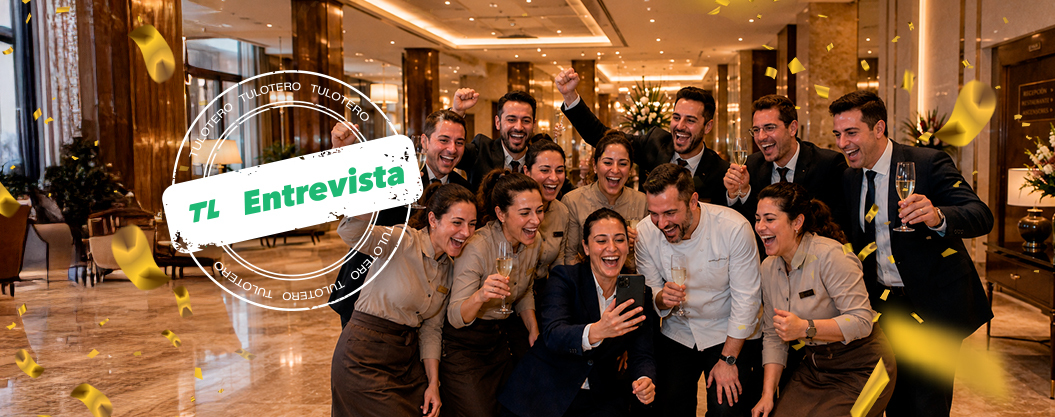 Los 13 compañeros ganadores de El Millón de Euromillones celebran el premio de 1.000.000 €