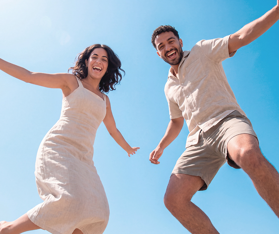 Pareja celebrando tras ganar El Millón sin acertar Euromillones en TuLotero